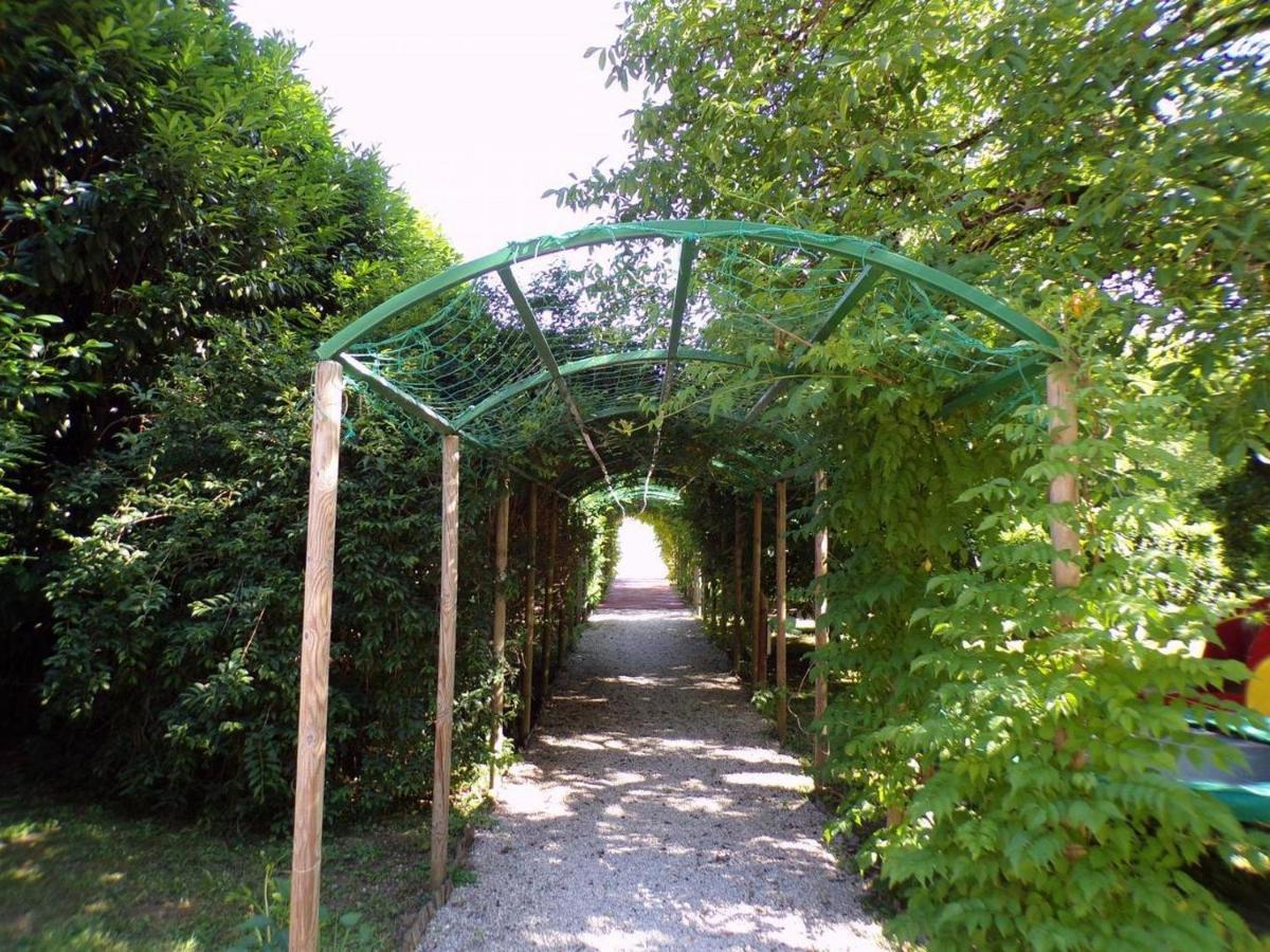 Domaine De Lacave Esterno foto